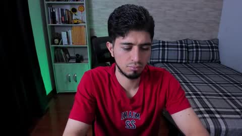 Aaron online show from September 2025 08:31:01 PM