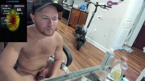 Snapshot of aaron_skye chatting on October 2025 01:24:02 AM Aaron Skye online show from October 2025 01:24:02 AM