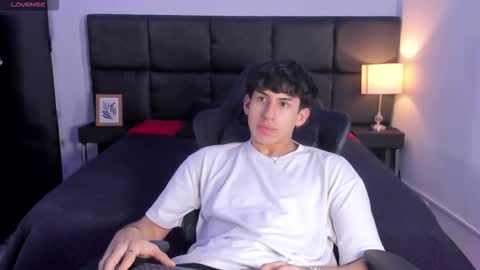 Aron online show from September 2025 06:30:02 PM