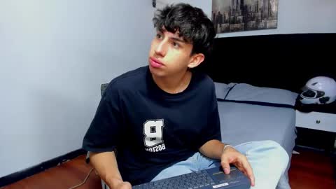 Aron online show from September 2025 12:49:02 PM