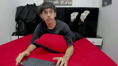 Aron online show from September 2025 07:16:01 PM