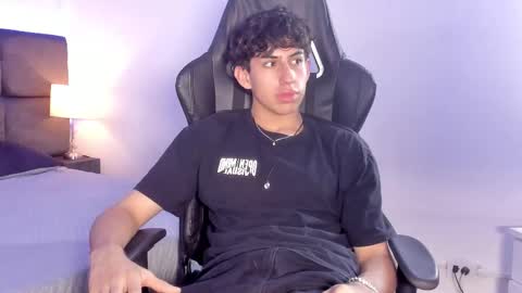 Aron online show from October 2025 06:05:01 PM