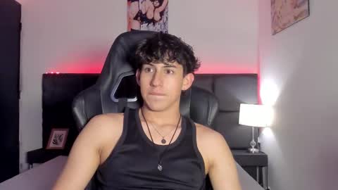 Aron online show from October 2025 07:34:01 PM