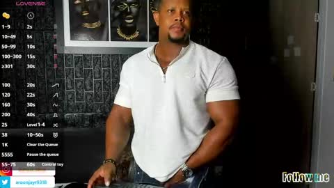 Aaron online show from September 2025 08:52:02 AM