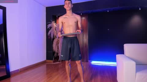 Snapshot of aaron_whitee chatting on January 2025 11:46:01 PM Aaron online show from January 2025 11:46:01 PM