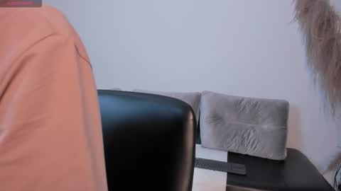 Snapshot of aaron_whitee chatting on January 2026 11:02:02 AM Aaron online show from January 2026 11:02:02 AM