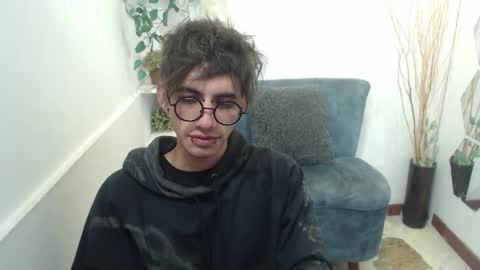 Snapshot of aaronbeer_ chatting on February 2026 11:41:01 AM Aaron online show from February 2026 11:41:01 AM