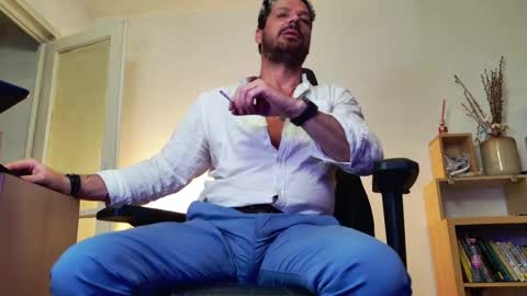 Aaron online show from April 2026 05:51:02 PM