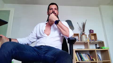 Aaron online show from June 2026 07:43:01 AM