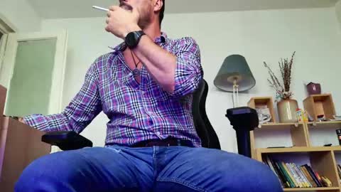 Aaron online show from June 2026 03:43:02 AM