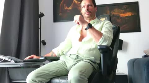 Aaron online show from June 2026 06:47:02 AM