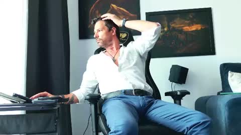 Aaron online show from July 2026 06:47:02 AM