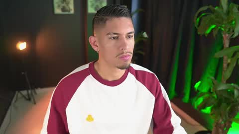 AARON  online show from April 2026 02:44:01 PM