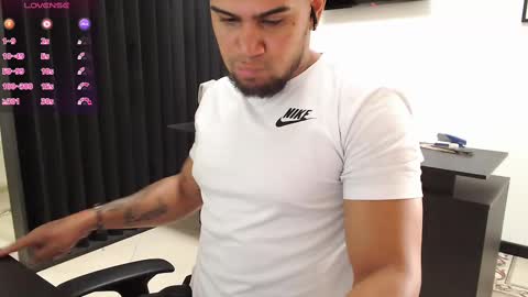 ig aaron hunter123 online show from September 2025 02:49:01 PM