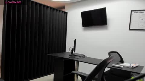 ig aaron hunter123 online show from March 2026 01:48:02 PM