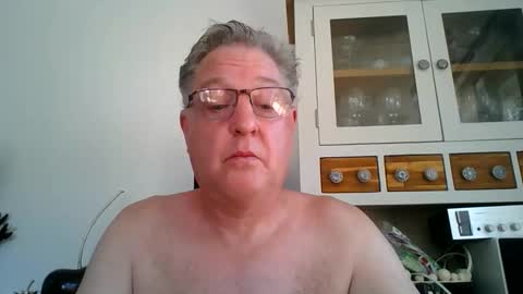 Aaron online show from May 2026 12:33:02 PM