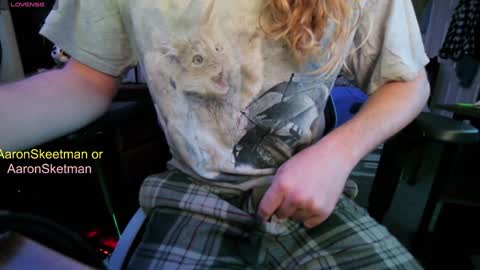 Snapshot of aaronskeetman chatting on January 2025 08:11:02 AM Aaron Skeetman online show from January 2025 08:11:02 AM