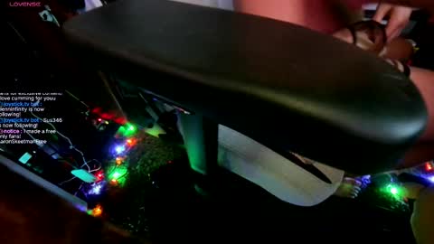 Snapshot of aaronskeetman chatting on September 2025 10:28:02 AM Aaron Skeetman online show from September 2025 10:28:02 AM