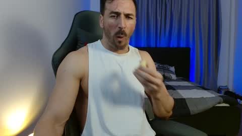 Snapshot of aaront0pmuscles chatting on October 2025 04:41:02 PM aaront0pmuscles online show from October 2025 04:41:02 PM