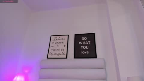 Snapshot of abbey_walker chatting on January 2026 11:25:01 AM abbey_walker online show from January 2026 11:25:01 AM