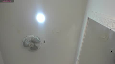 Snapshot of abbey_walker chatting on February 2026 12:09:02 PM abbey_walker online show from February 2026 12:09:02 PM