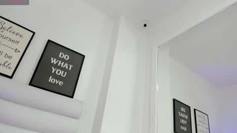 Snapshot of abbey_walker chatting on February 2026 11:18:01 AM abbey_walker online show from February 2026 11:18:01 AM