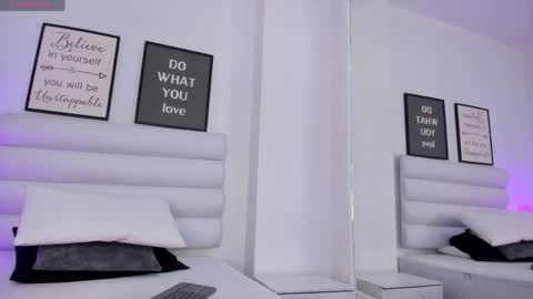 Snapshot of abbey_walker chatting on March 2026 11:22:02 AM abbey_walker online show from March 2026 11:22:02 AM