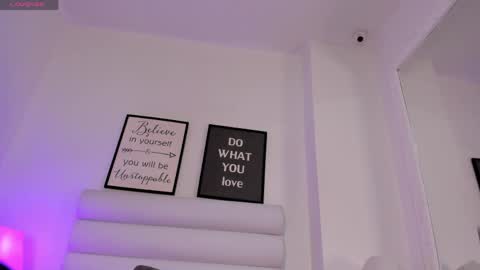 Snapshot of abbey_walker chatting on April 2026 11:21:02 AM abbey_walker online show from April 2026 11:21:02 AM