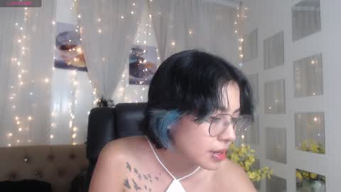 Snapshot of abbiross chatting on January 2025 08:07:02 PM Abbi online show from January 2025 08:07:02 PM