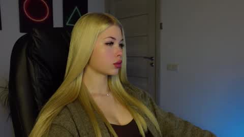 Snapshot of abby_laker chatting on January 2025 07:07:01 AM ABBY LAKER online show from January 2025 07:07:01 AM