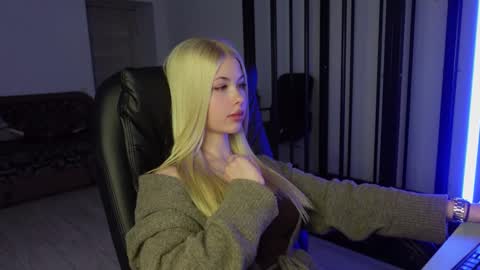 Snapshot of abby_laker chatting on February 2025 12:13:01 PM ABBY LAKER online show from February 2025 12:13:01 PM