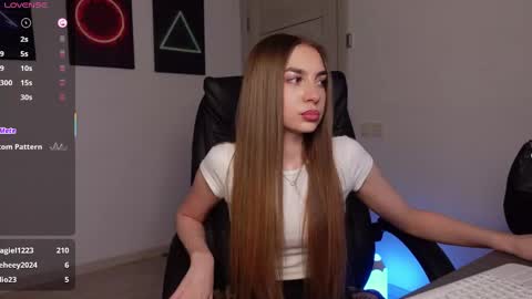 Snapshot of abby_laker chatting on March 2025 07:11:02 PM ABBY LAKER online show from March 2025 07:11:02 PM