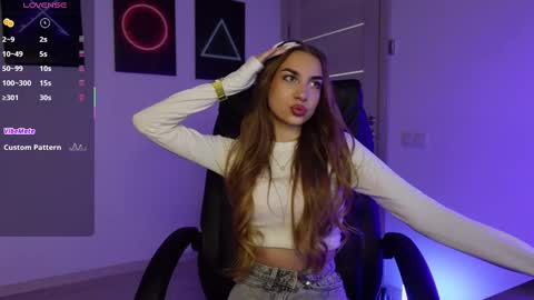 Snapshot of abby_laker chatting on March 2025 01:39:01 PM ABBY LAKER online show from March 2025 01:39:01 PM