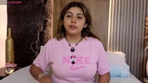 Abbygail online show from November 2025 12:45:02 PM