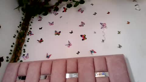 abby_moss_2 online show from July 2026 05:10:02 PM