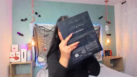 Abby Dixon  online show from October 2025 03:01:02 PM