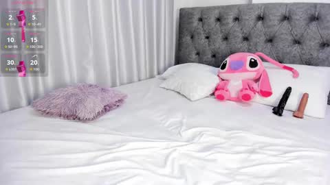 Snapshot of abbyfoxx_ chatting on September 2025 09:28:02 PM Abby online show from September 2025 09:28:02 PM