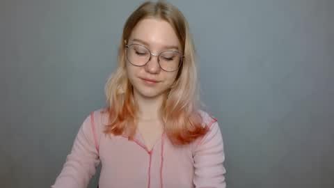 Abby Lovense is active online show from January 2025 09:40:02 AM