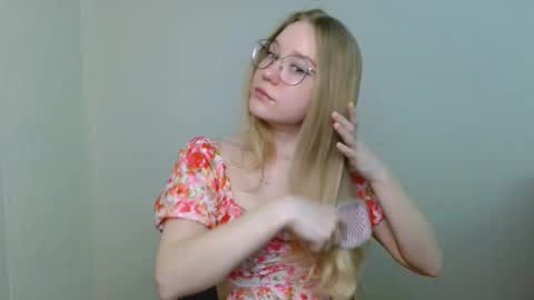 Abby Lovense is active online show from February 2026 10:04:01 AM