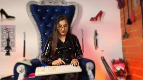 Snapshot of abbymora chatting on November 2025 04:24:02 AM Miss Abby online show from November 2025 04:24:02 AM