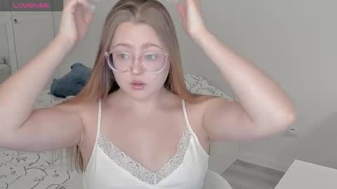 Abby    Stream at Sat  Sun  Mon  Fri online show from January 2026 02:41:01 PM