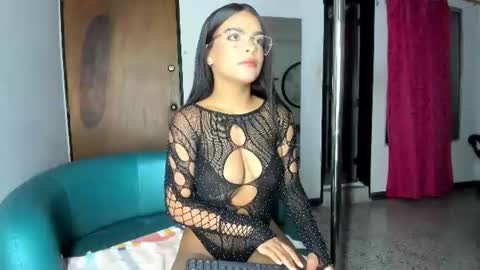 Snapshot of abbyy_23 chatting on June 2026 11:05:01 AM Abby online show from June 2026 11:05:01 AM