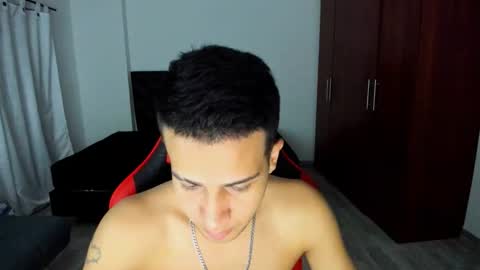 Independence model AbelAsburgo online show from April 2026 01:36:02 AM