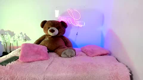  Abella and Kendra  online show from February 2025 08:42:01 PM