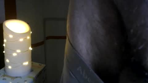 AbercrombieGuy22 online show from November 2025 05:02:01 AM