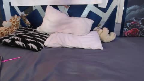 Snapshot of abi_mua chatting on October 2025 09:50:02 PM abi_mua online show from October 2025 09:50:02 PM