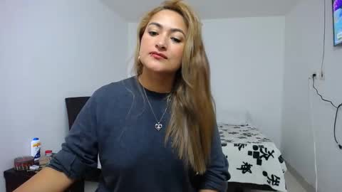 ximena online show from December 2025 12:54:01 PM