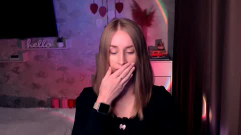 Anna online show from September 2025 06:43:02 PM