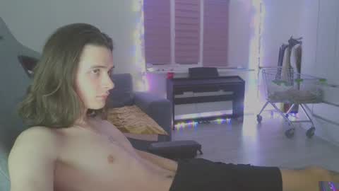 hi  cum in pvt noi extra tip online show from February 2025 02:38:02 PM