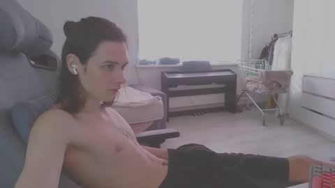 hi  cum in pvt noi extra tip online show from March 2025 09:42:01 AM